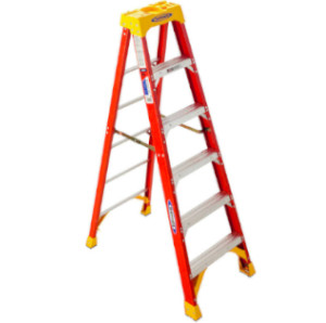 Fiberglass Step - 300 Lb Rated